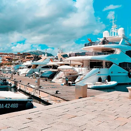 Lägenhet - In Centro, 8 Minuti Da Ira Porto Rotondo