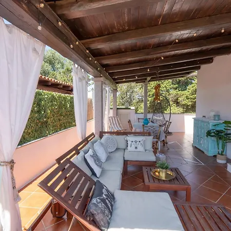 - In Centro, 8 Minuti Da Ira Apartment *