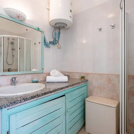 - In Centro, 8 Minuti Da Ira * Porto Rotondo